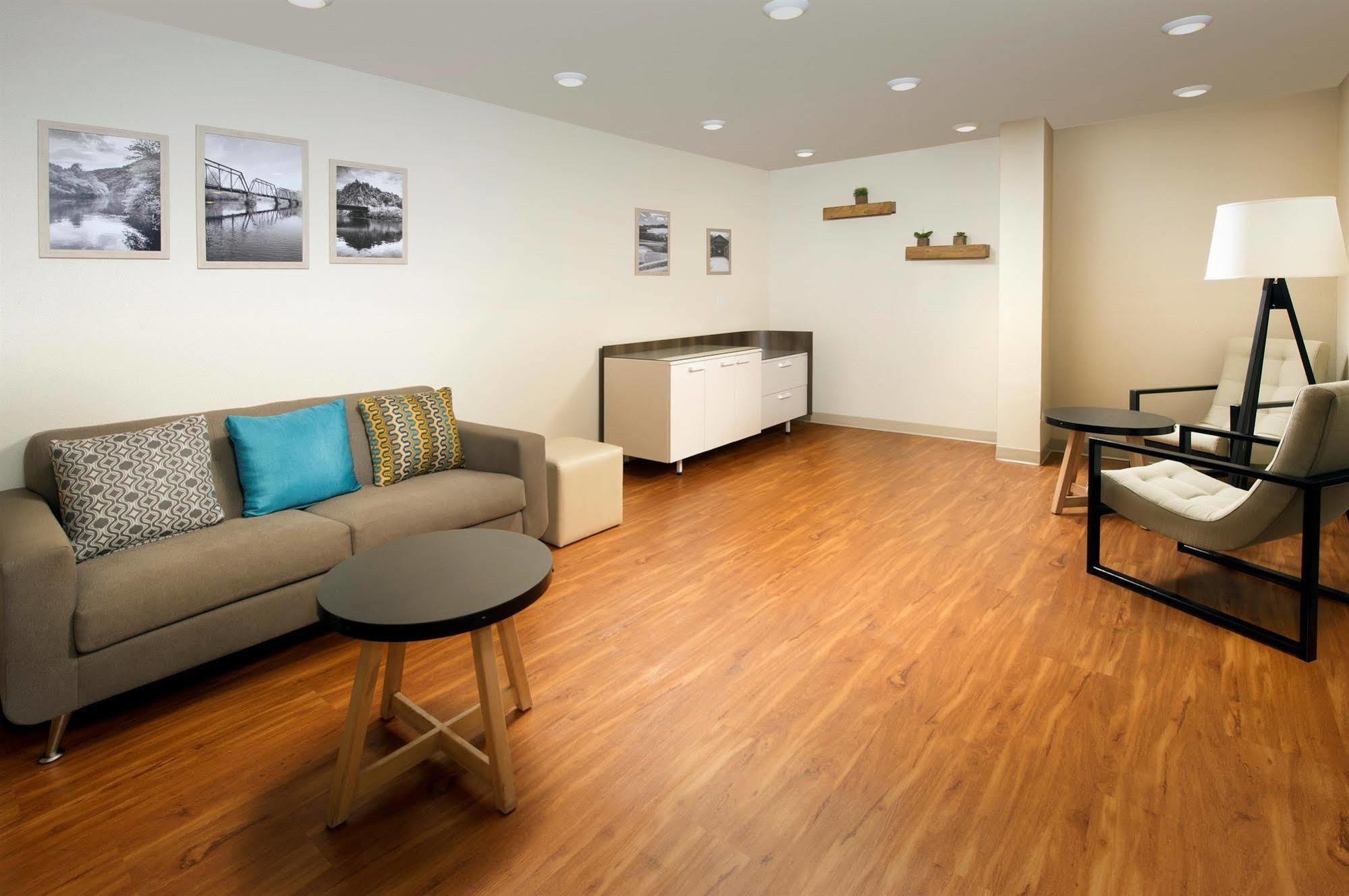 Woodspring Suites Аллентаун Екстер'єр фото